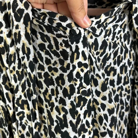 J. Crew 100% Silk Leopard Print Silk Button Down Shirt Tie Front Blouse size 2X - Picture 7 of 10